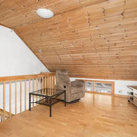 Enebolig Sentralt I Arendal. *